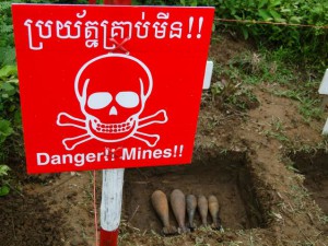 Kambodscha Minenfeld Schild