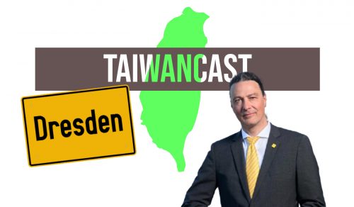 Taiwancast-Logo, Foto von Steffen Rietzschel und ein Dresden-Ortsschild